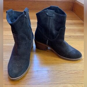 Dolce Vita Grayden Suede Leather Heeled Ankle Boots Booties Western Gray Grey 7